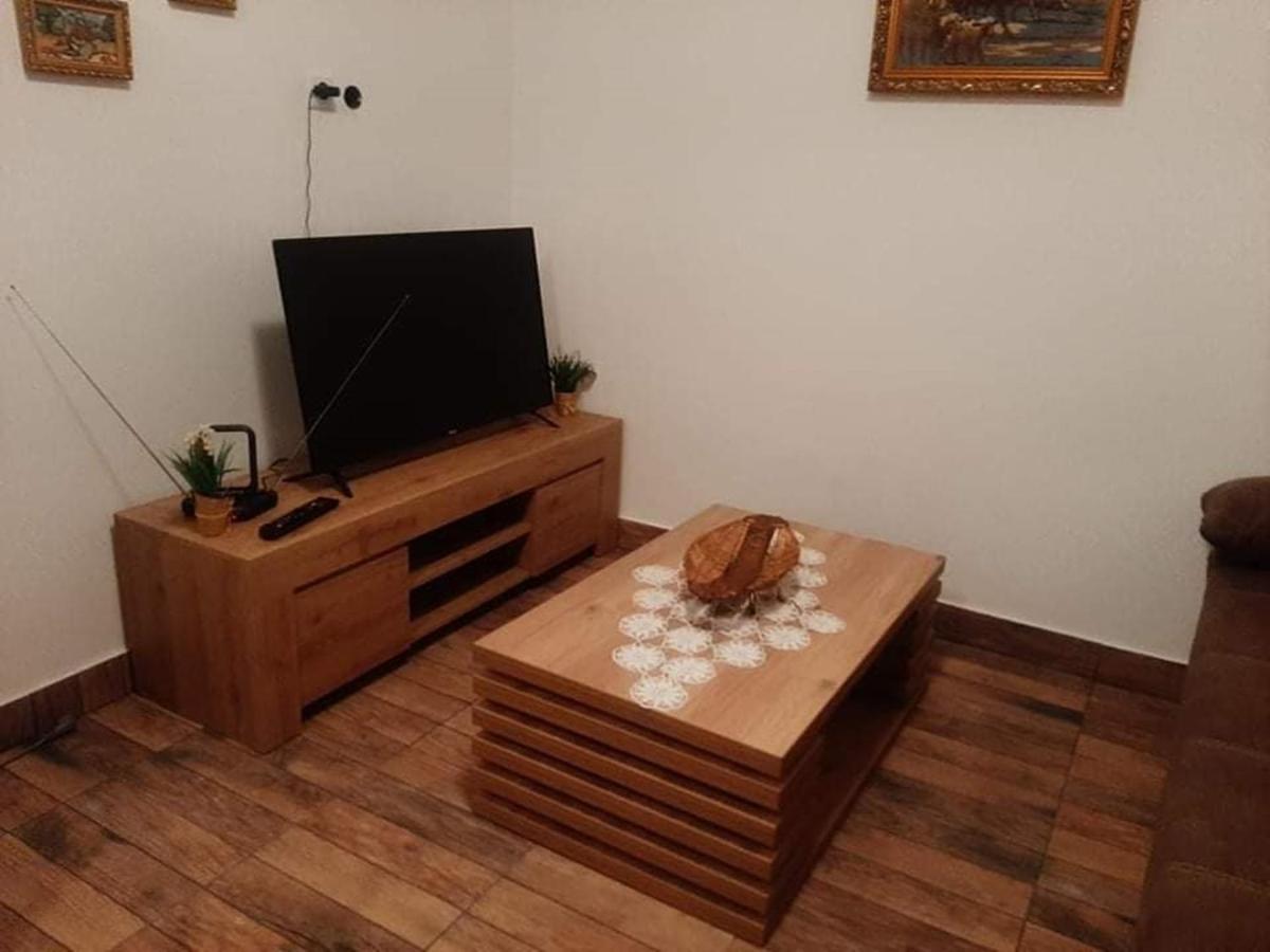 Ruralna Kuca Za Odmor Viktorija Vila Caglin Exterior foto